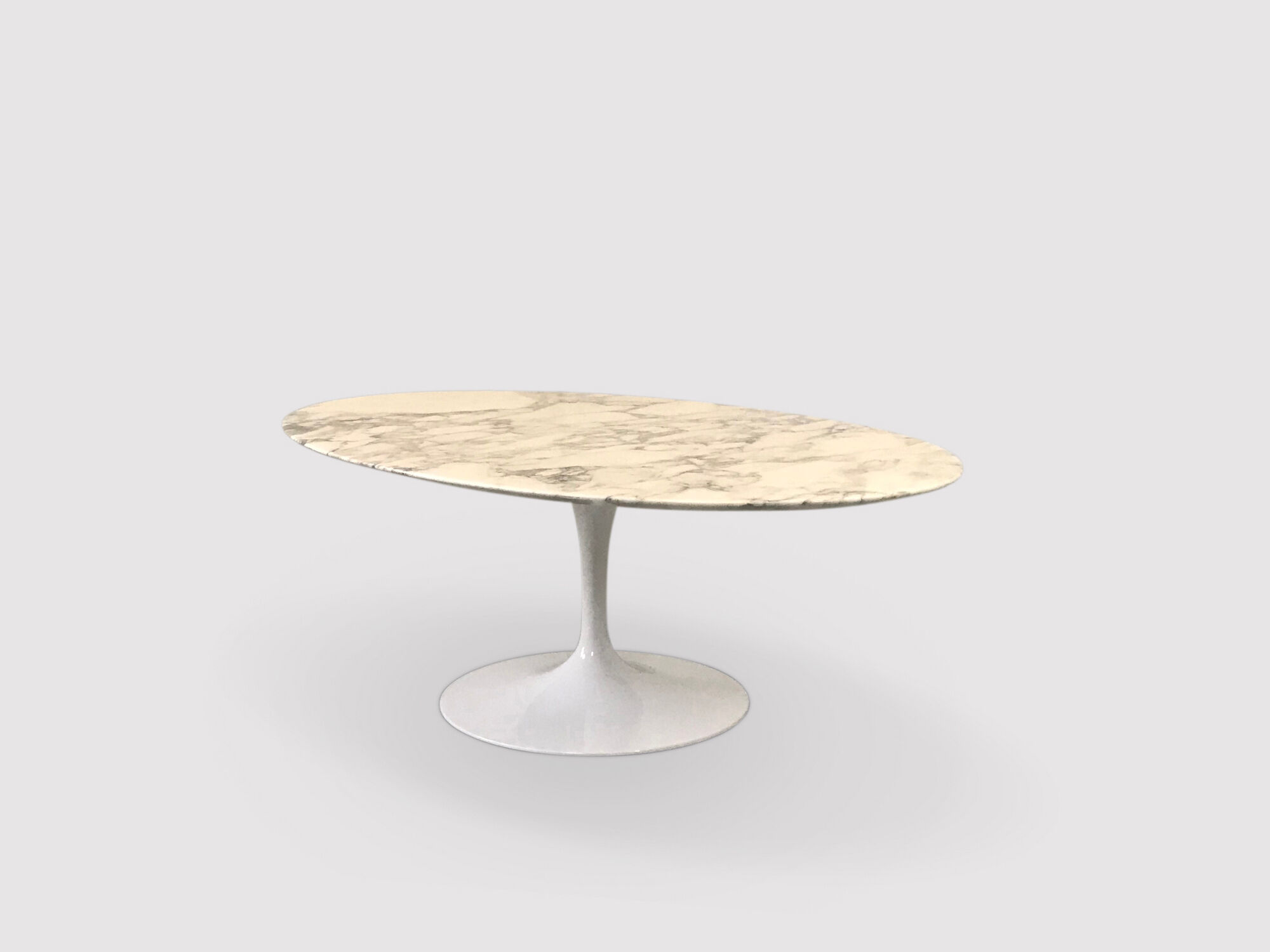 Tulip oval arabescato marble coffee table by Eero Saarinen for Knoll International 1990s