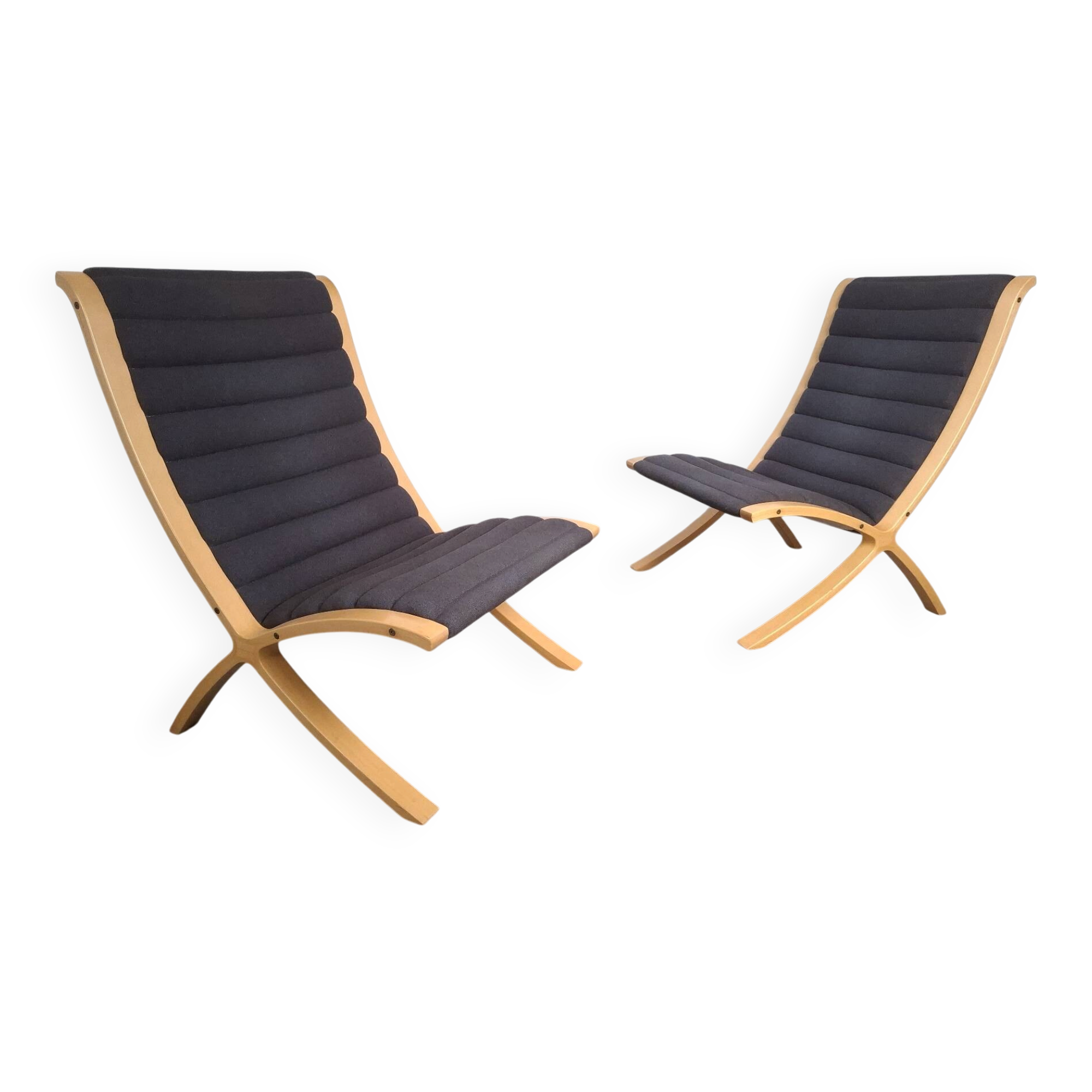 2  chaises AX  par Hvidt & Molgaad édition Fritz Hansen