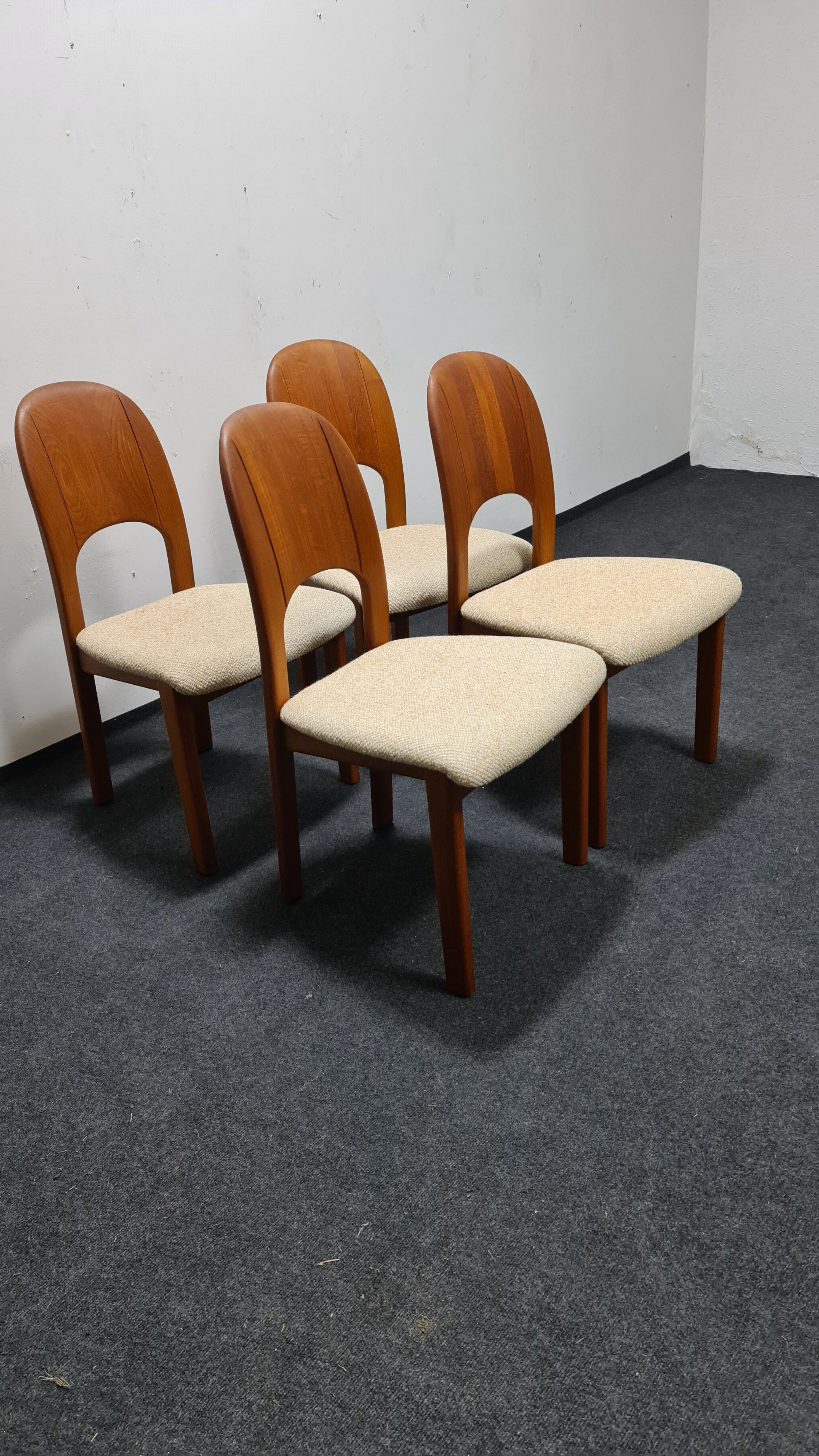 Four vintage Danish design dinning chairs by Holstebro møbelfabrik a/s