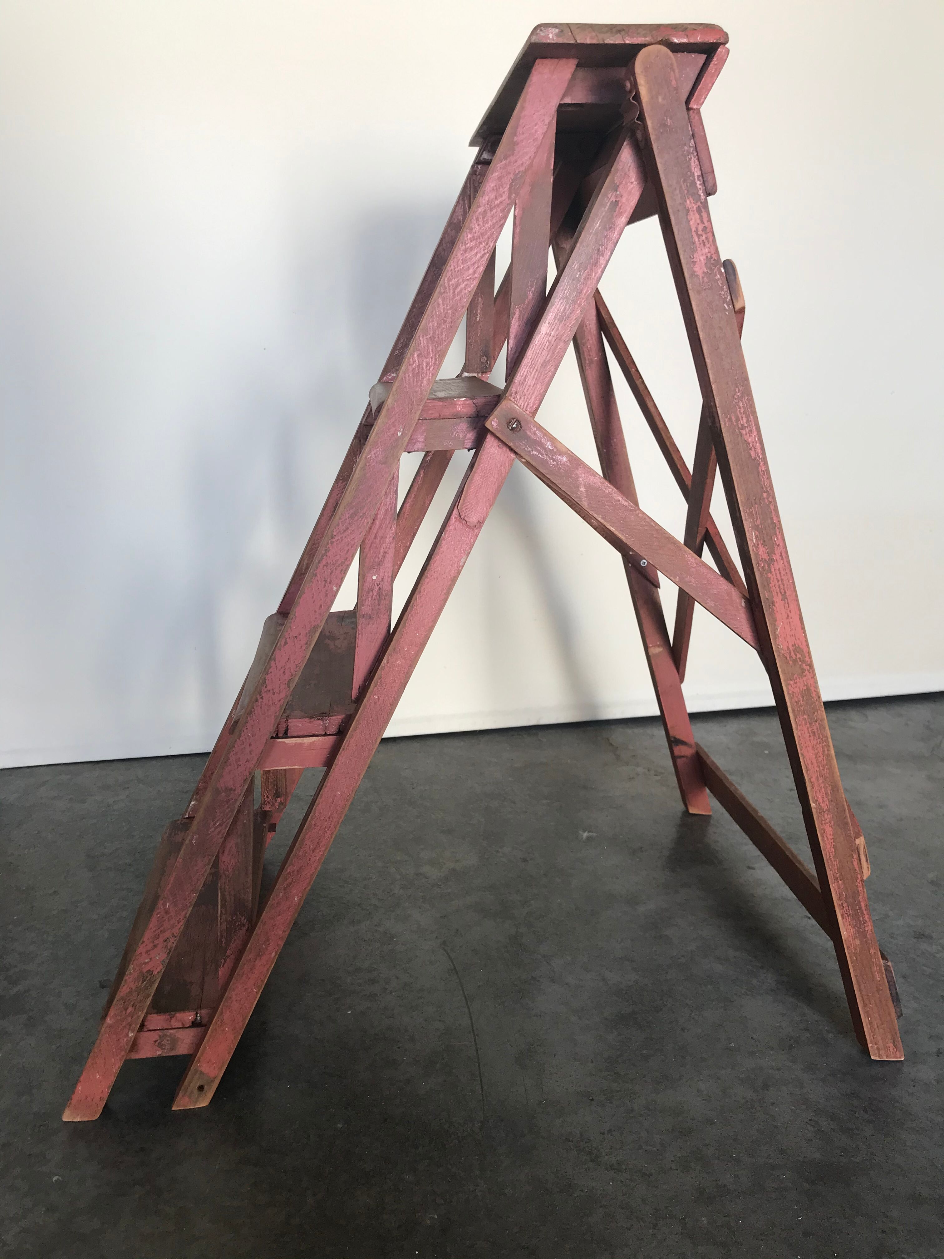 Industrial stepladder crafting foldable wooden painter