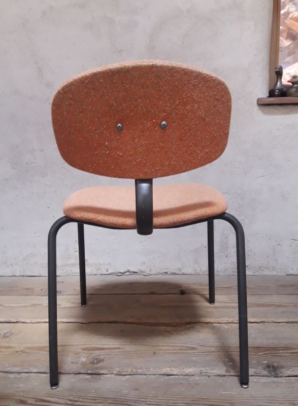 Set of 3 Steelcase Strafor chairs