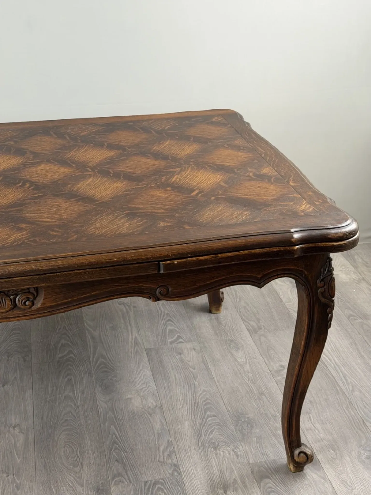 Table de salle à manger de style Louis XV, XXe Siècle