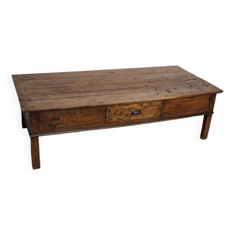 Grande table basse rustique en châtaignier de ferme espagnole du 19ème siècle