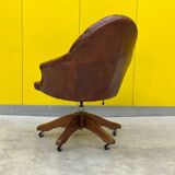 Fauteuil de direction Chesterfield en cuir marron