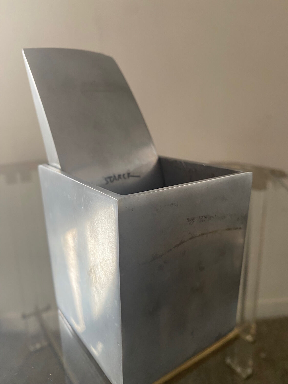 Ashtray Ray Hollis by Philippe Starck 80s