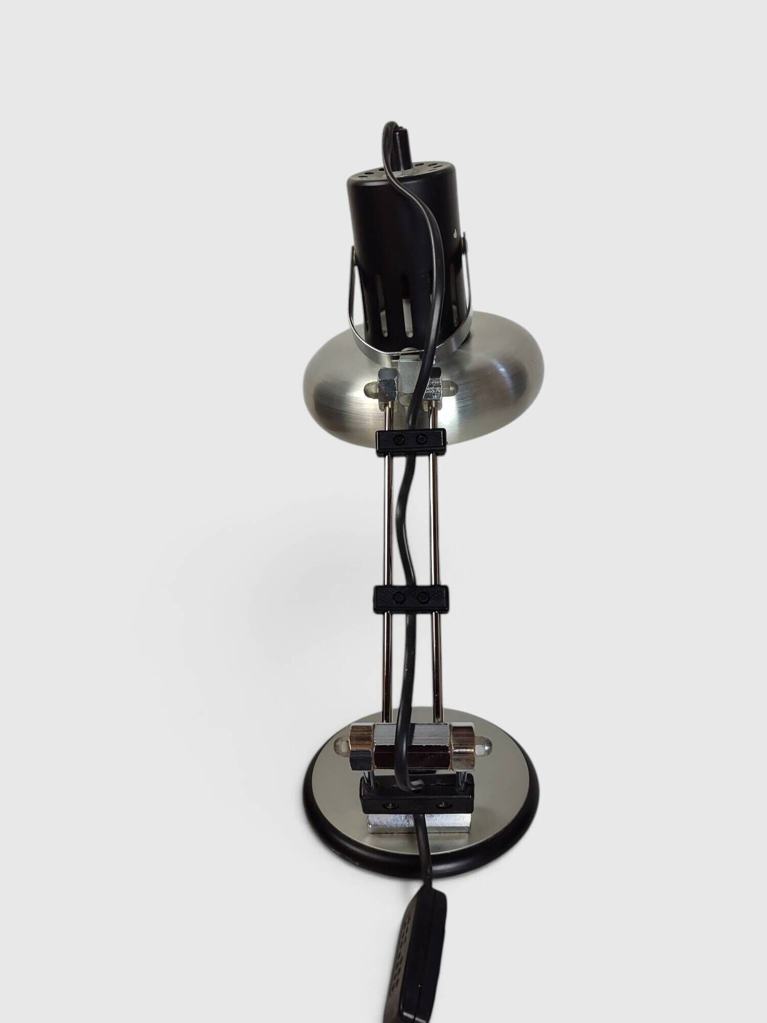 Modernist articulated desk lamp
