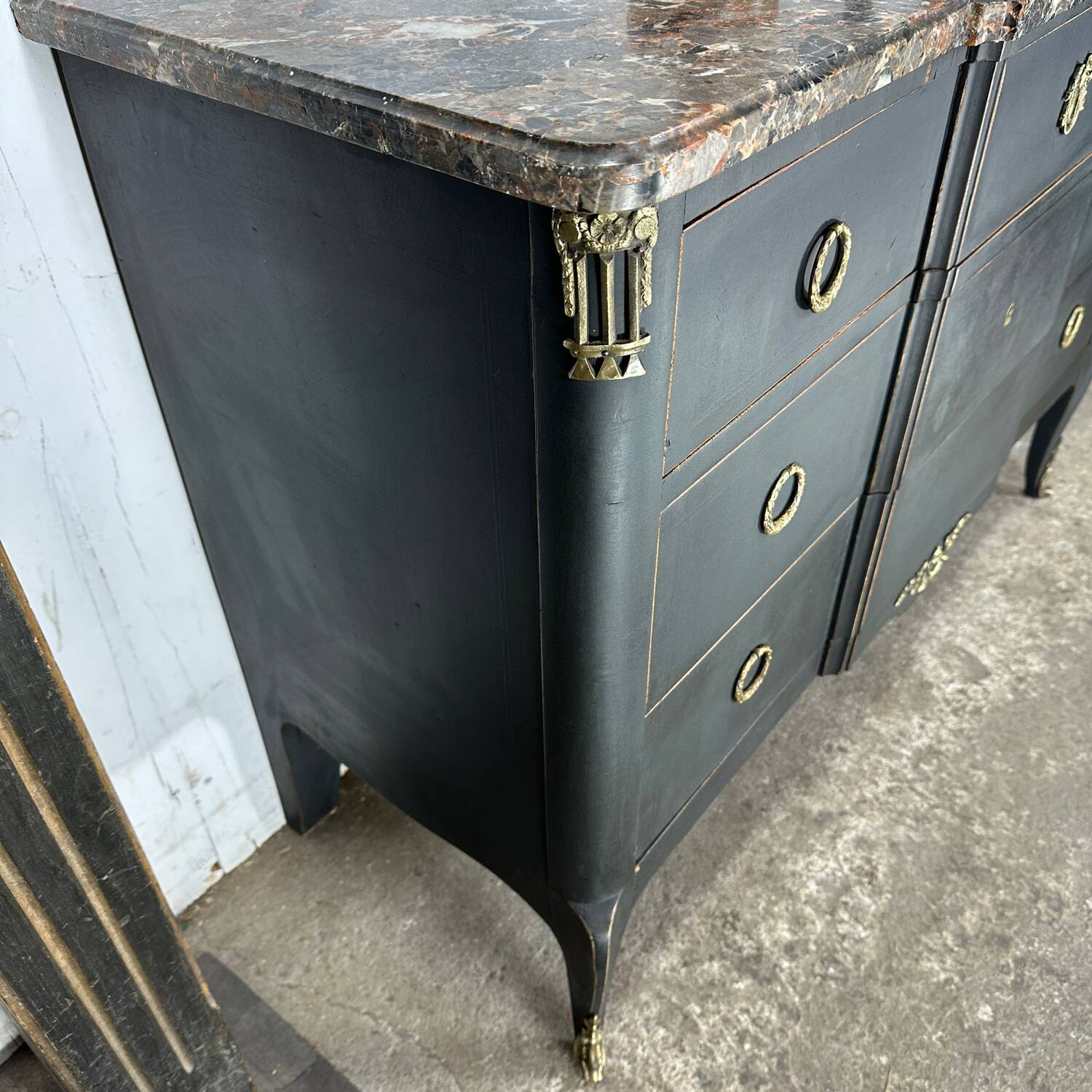 Transition jumper chest of drawers