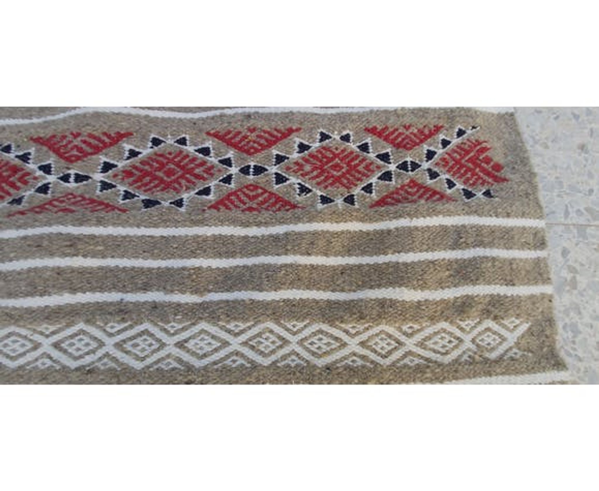 Traditional handmade Berber grey carpet in pure wool 110×70cm