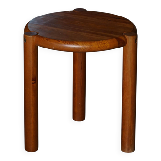 Modern Scandinavian tripod stool from the 20th century with a circular seat, 1970s.
