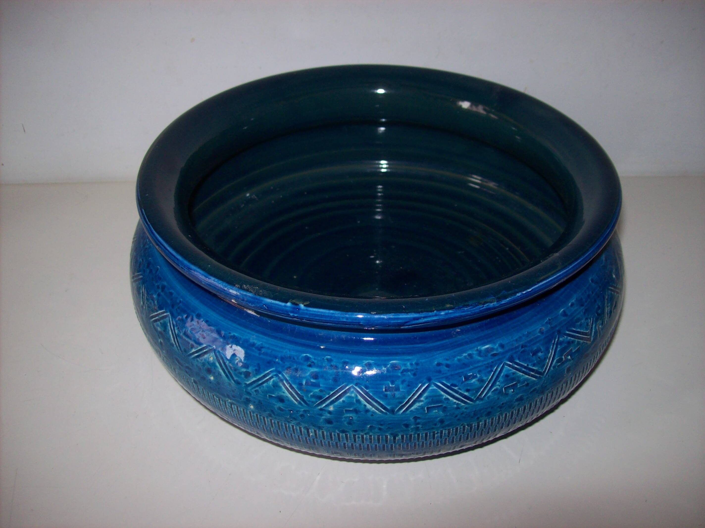 Aldo Londi coupe for Bitossi in "Rimini Blue" ceramic from the 1960s.