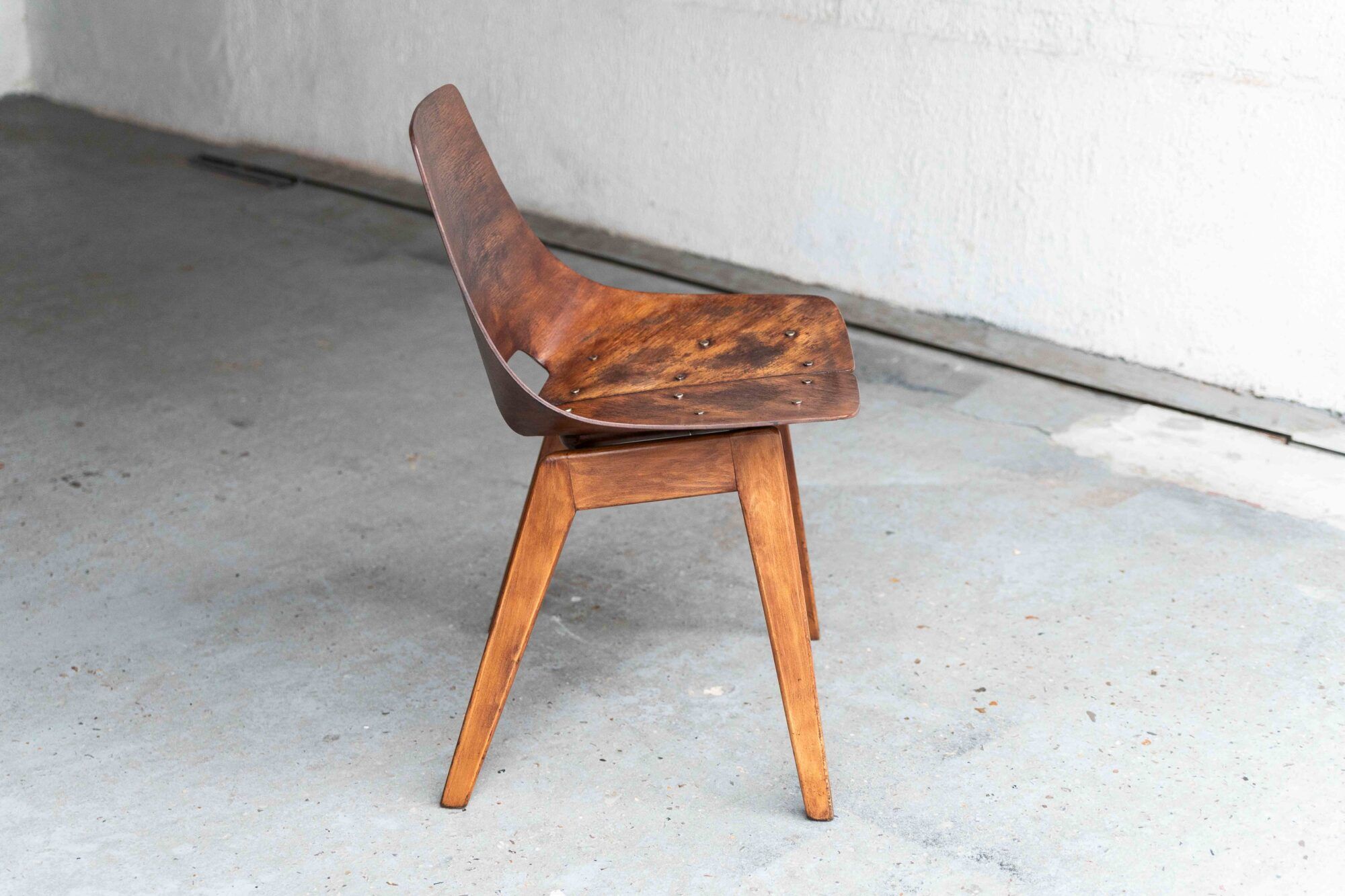 Set of 6 'Tonneau' dining chairs by Pierre Guariche