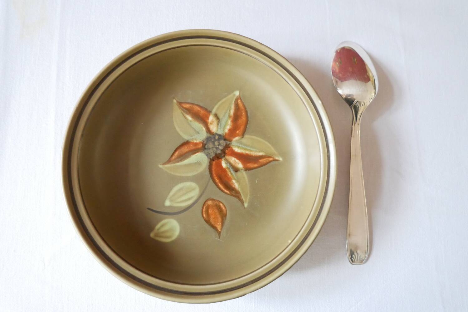 Lot 6 soup plates with soup tureens / Revernay art workshops service