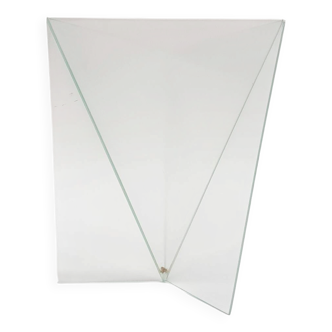 Geometric glass vase model "Delta" by Mart van Schijndel, The Netherlands 1