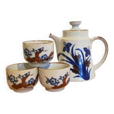 Japanese teapot and its 3 cups