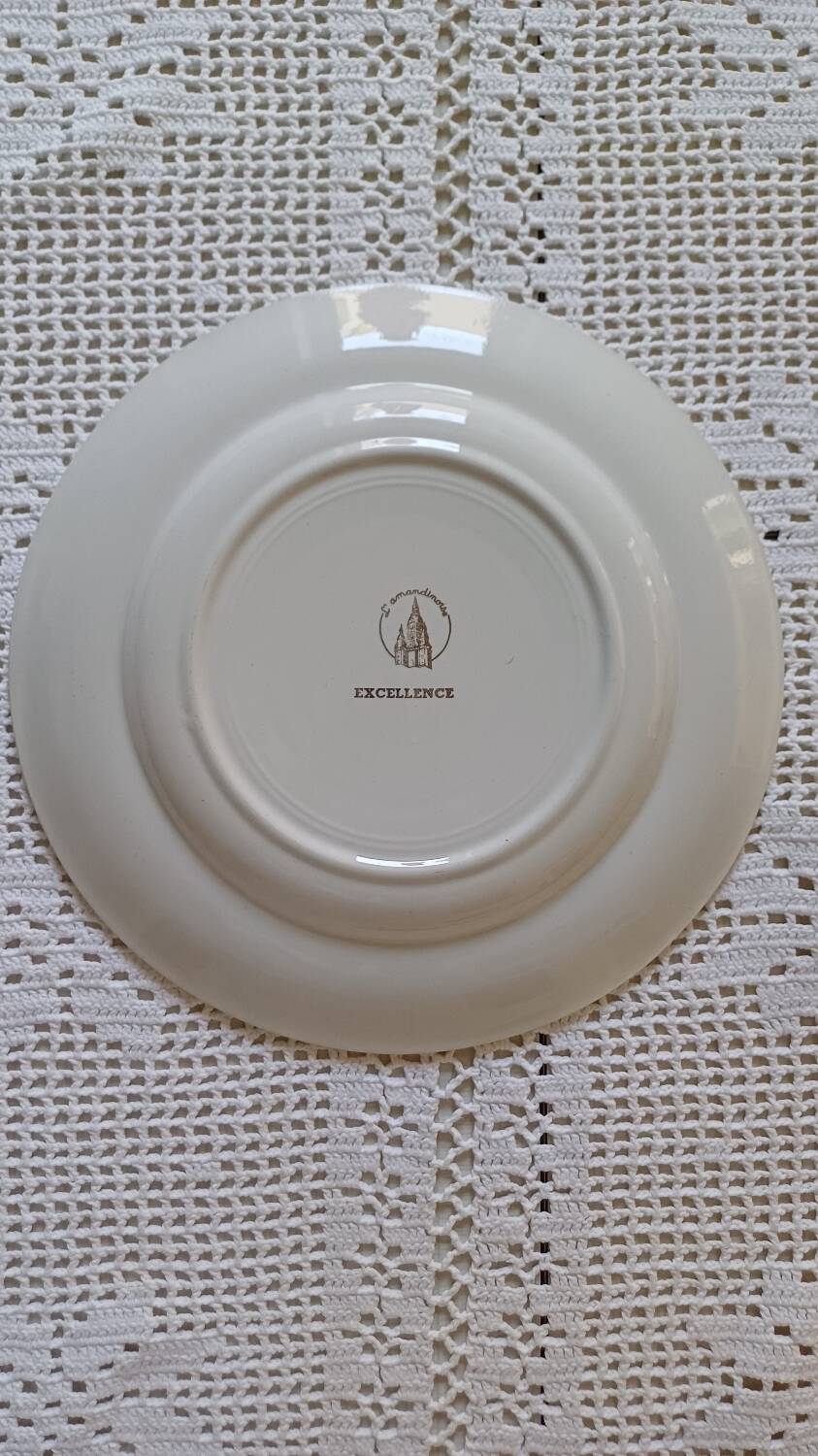 Excellence serving dish from L'amandinoise