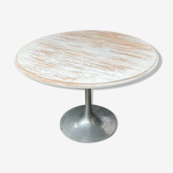 Table ronde aluminium et chêne massif patiné
