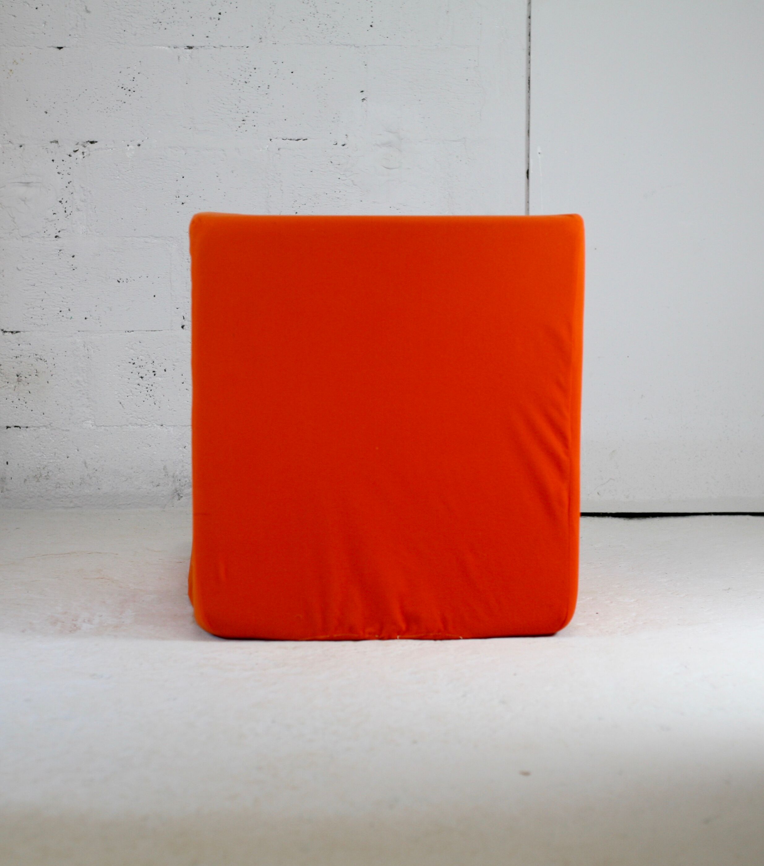 Armchair "space age" foam and orange jersey. Circa 1970