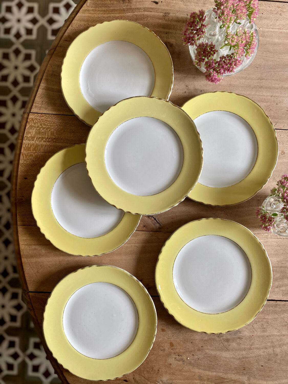 Set of 6 vintage dessert plates