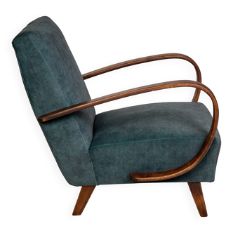 H 410 armchair designed by Jindrich Halabala, Czechoslovakia, 1940s
