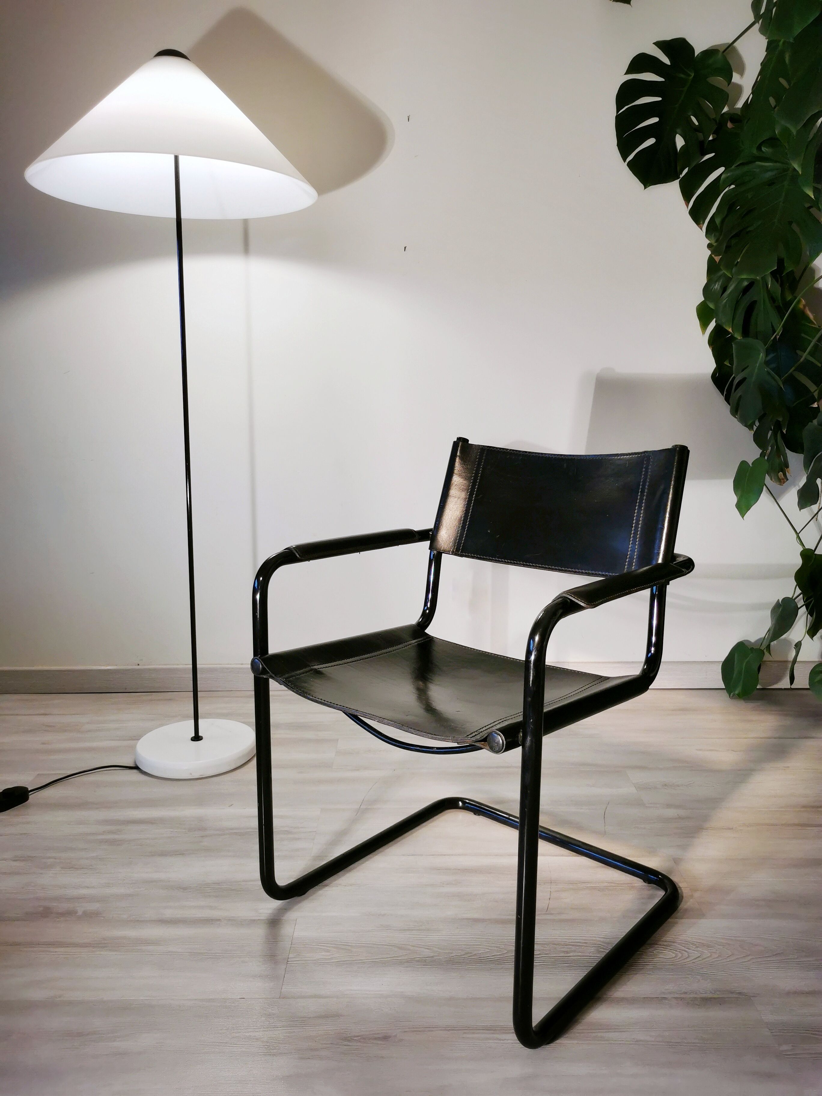 MG5 armchair by Matteo Grassi, leather