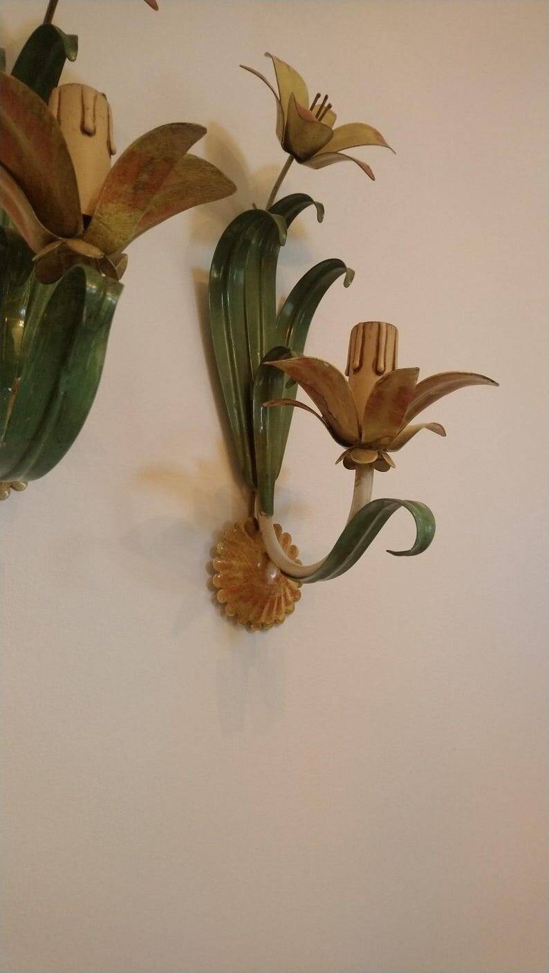 Floral single-arm wall lights, wall sconces, toleware, French vintage enamel.