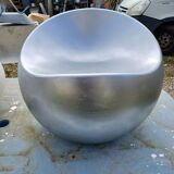 2 vintage mobo and dupont stools or poufs