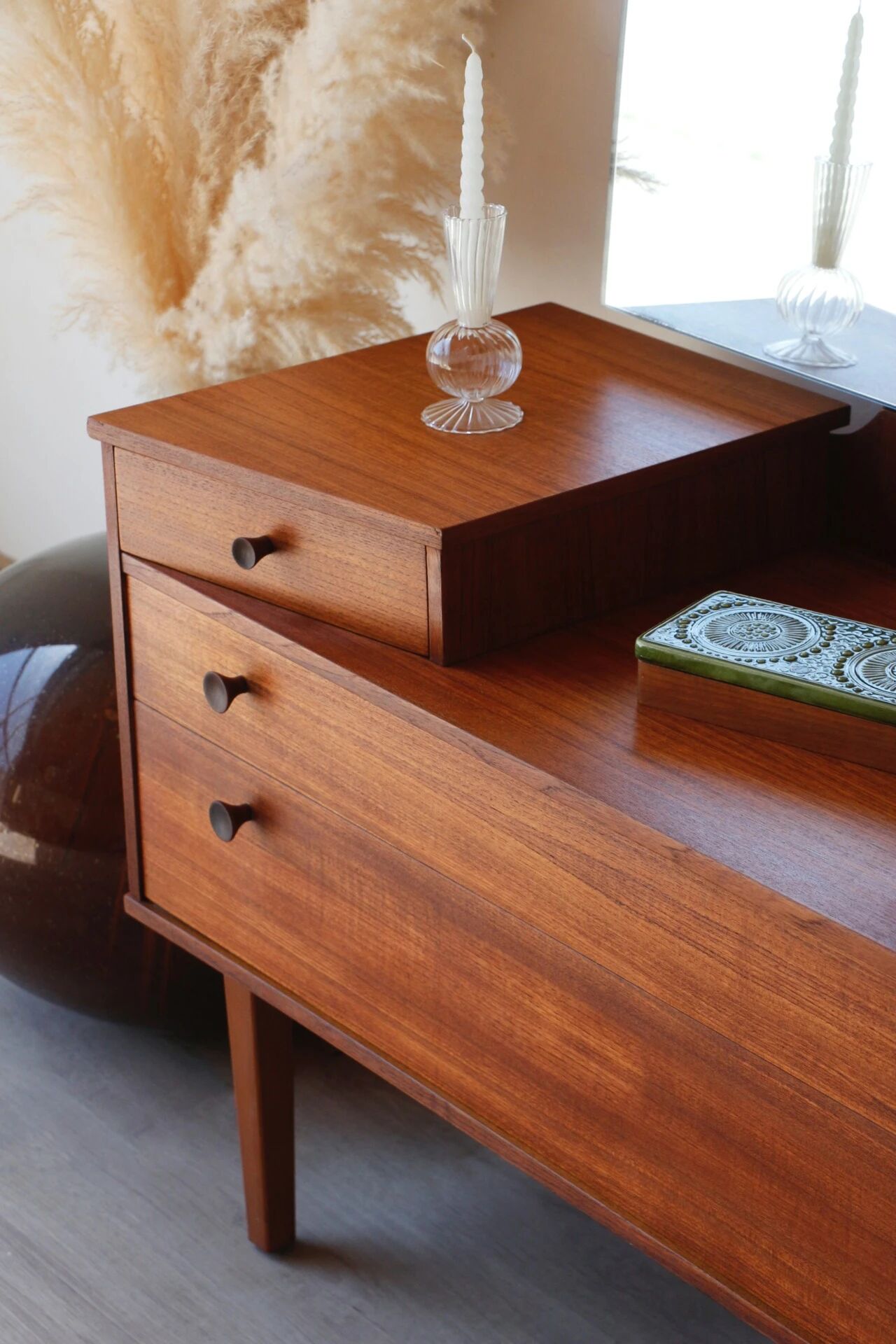 Vintage teak hairdresser Avalon – mid-century Scandinavian design