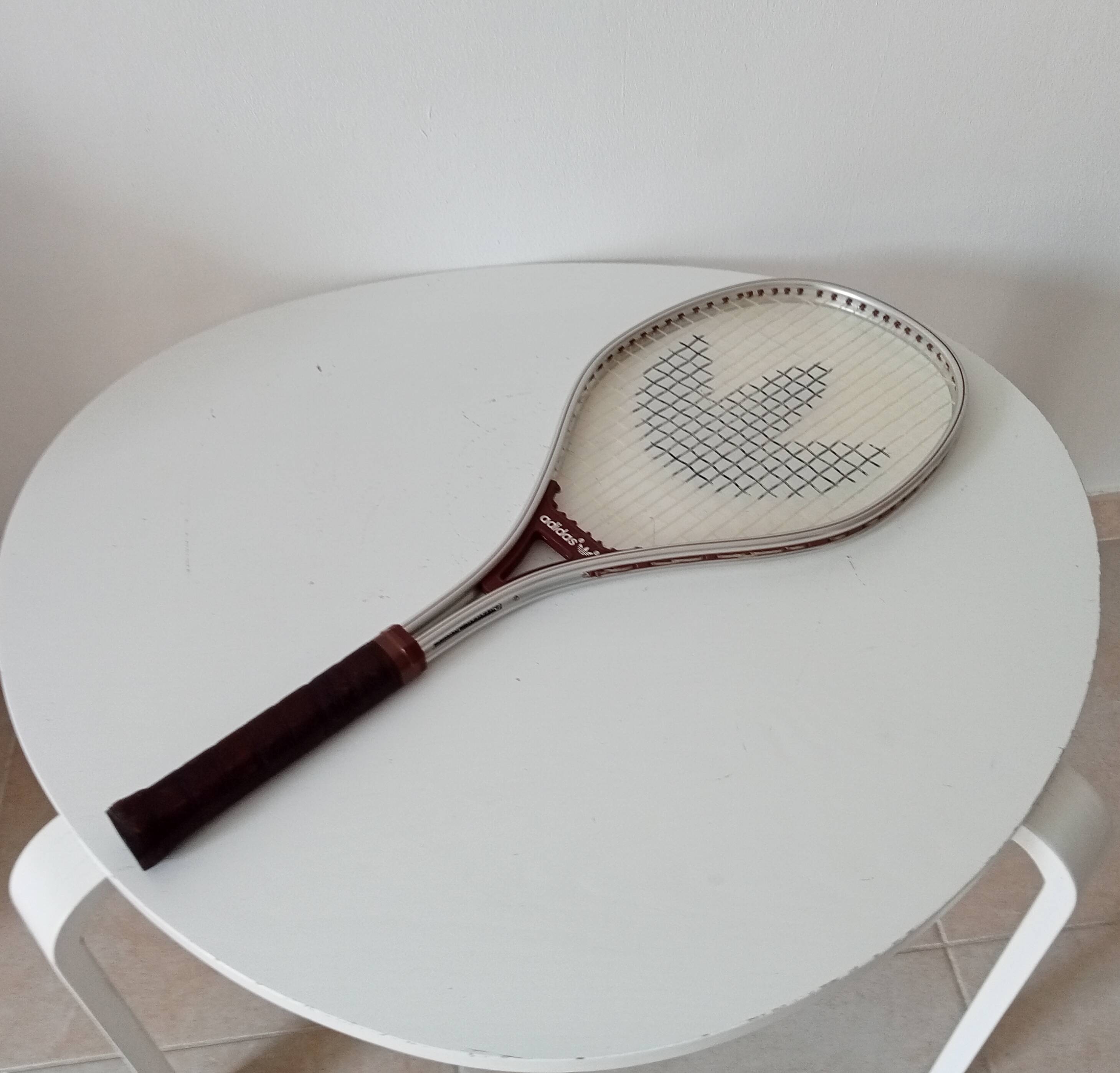Vintage adidas Ouragan junior racket