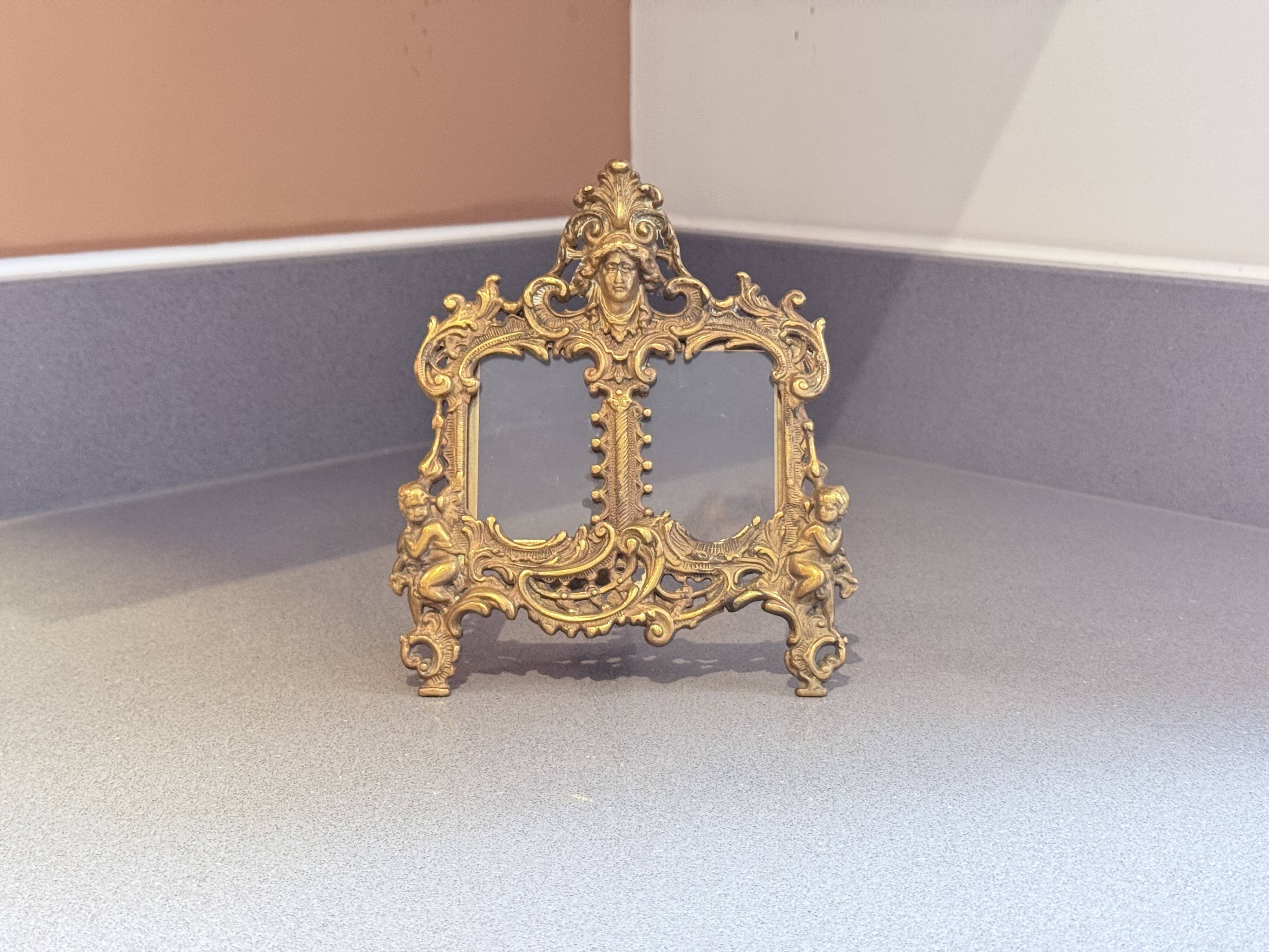 Paire de cadres en laiton doré rococo, cadres décoratifs antiques pour mur et table