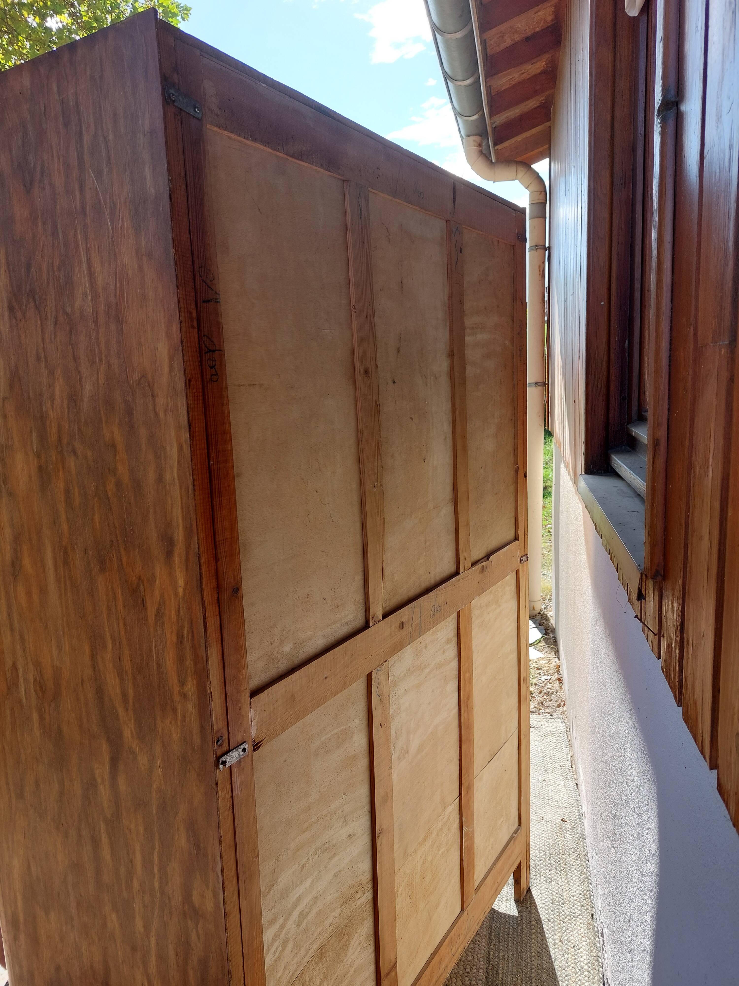 sliding door wardrobe, vintage, possible hanging space