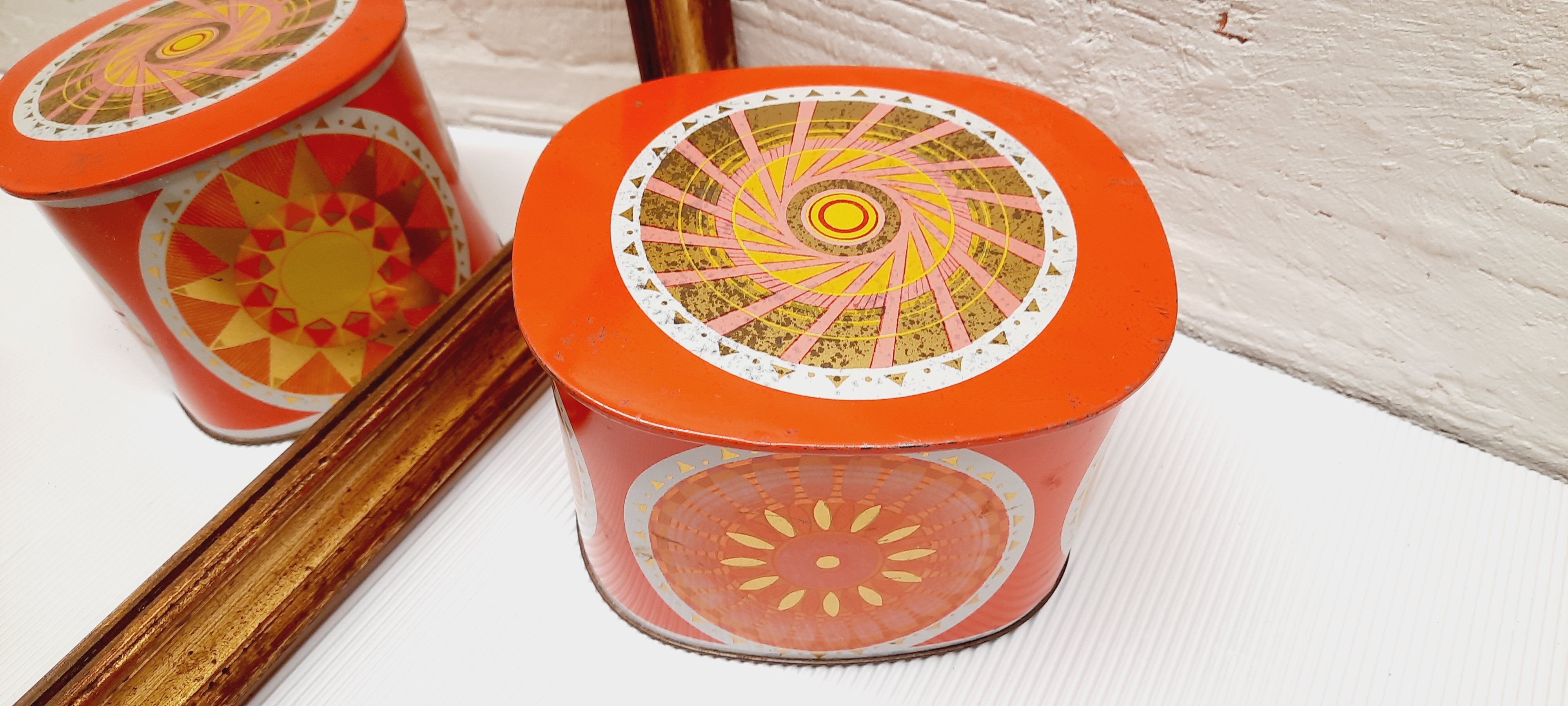 Iron box décor 70's