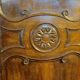 Importante armoire d’époque Louis XV, en noyer massif richement mouluré