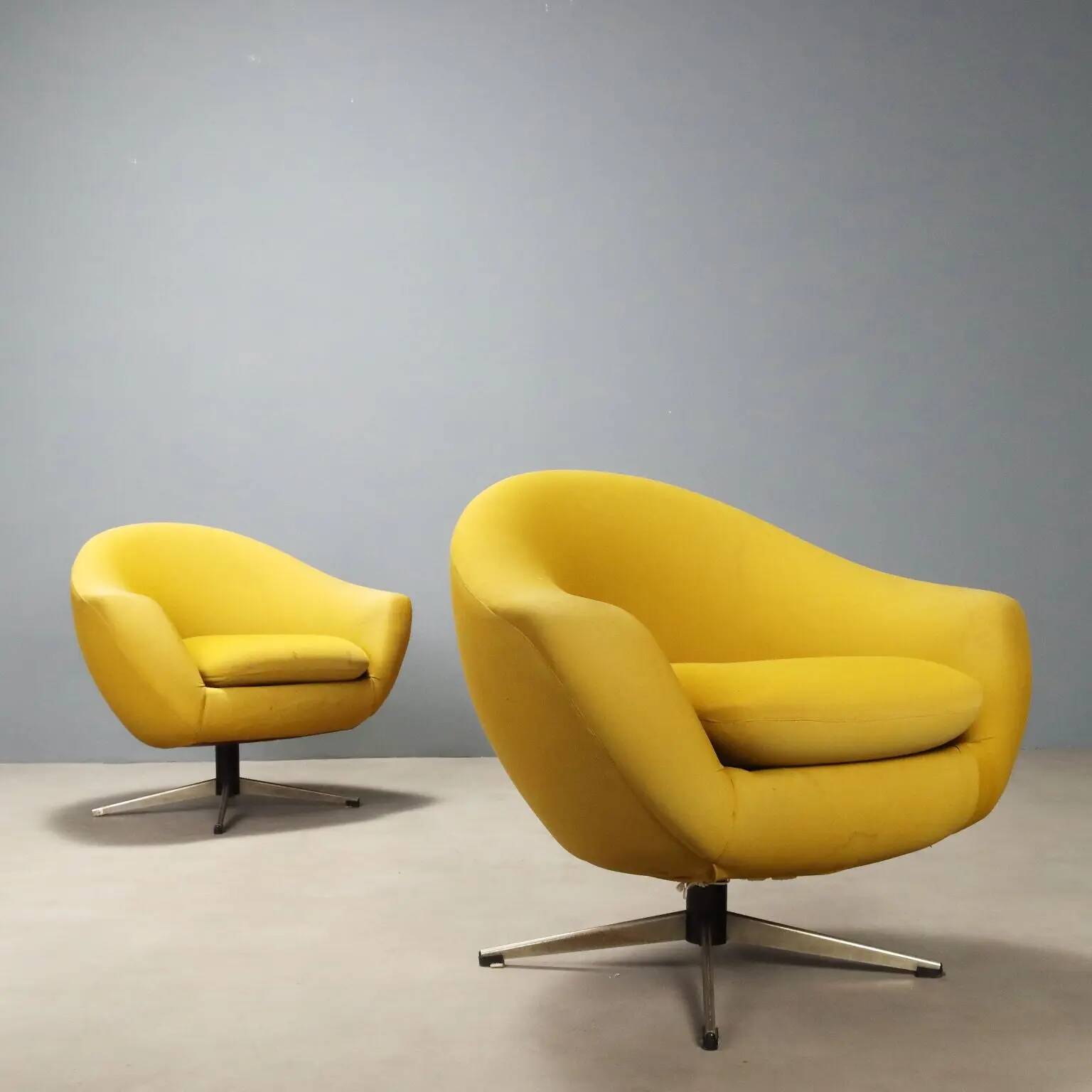 Pair of swivel armchairs by Carl Eric Klote for Overman MFG