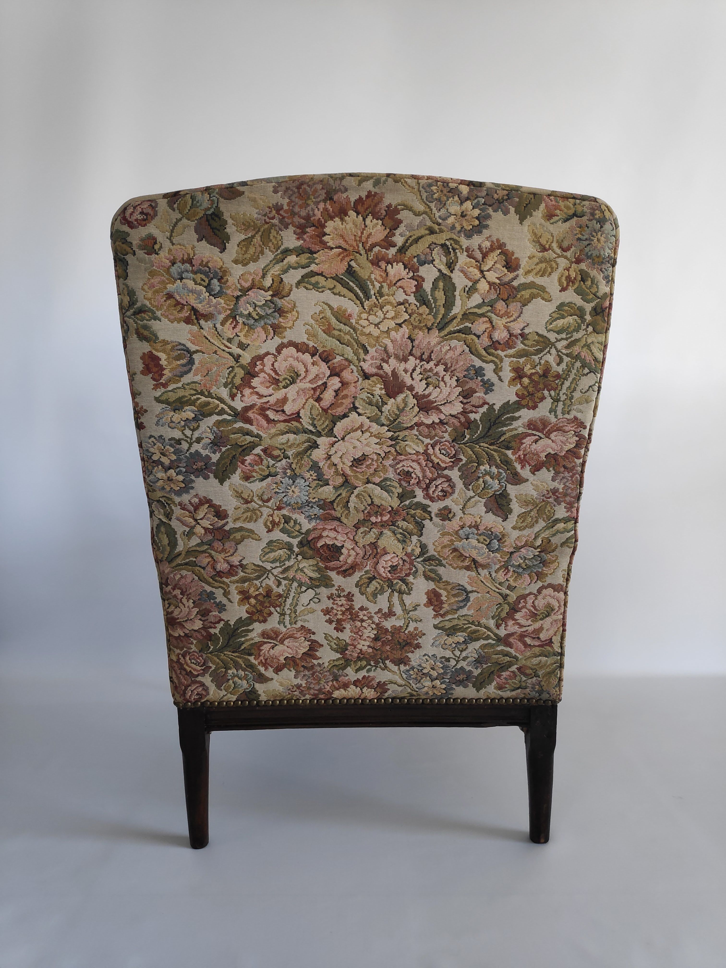 Napoleon III armchair in wood and floral patterned fabric