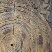 Plafond en bois sculpté