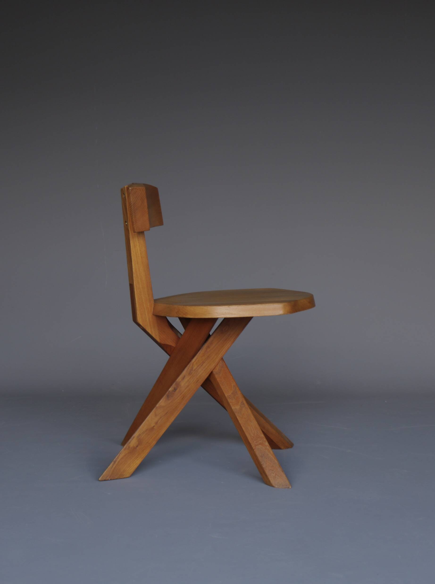 Chaise S34 en orme de Pierre Chapo, années 1980