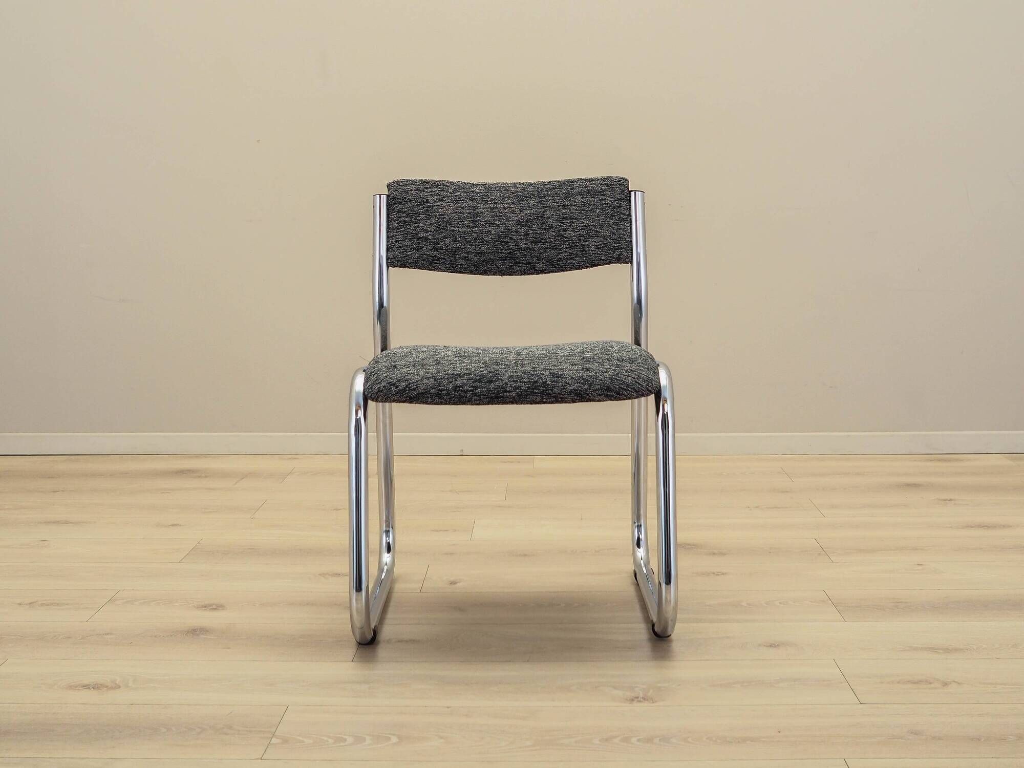 Set of six chairs, Italian design, 1980s, production: Italy