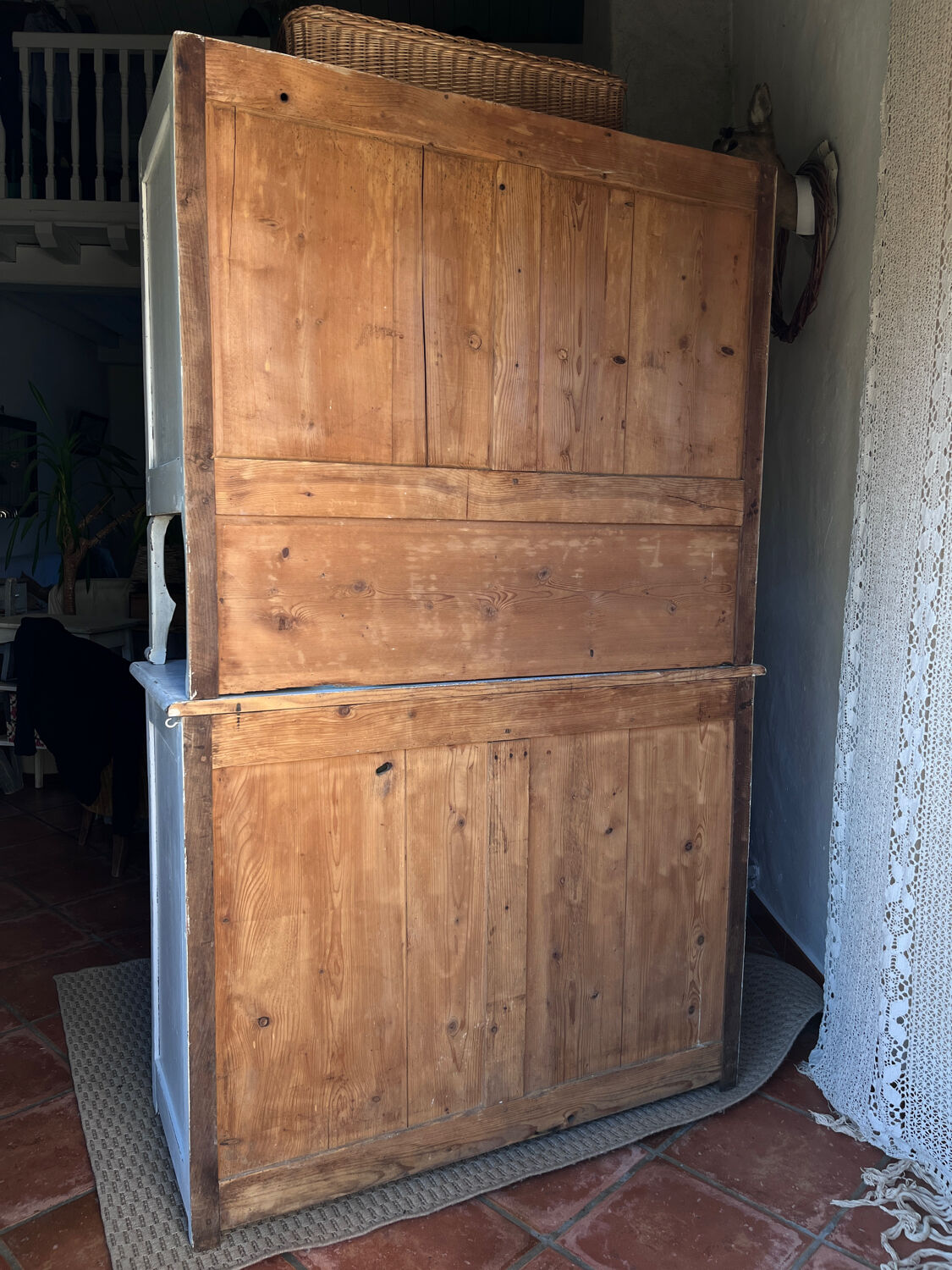 Double glass body buffet