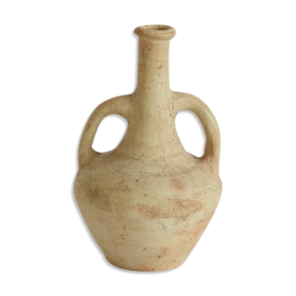 Earthen amphora