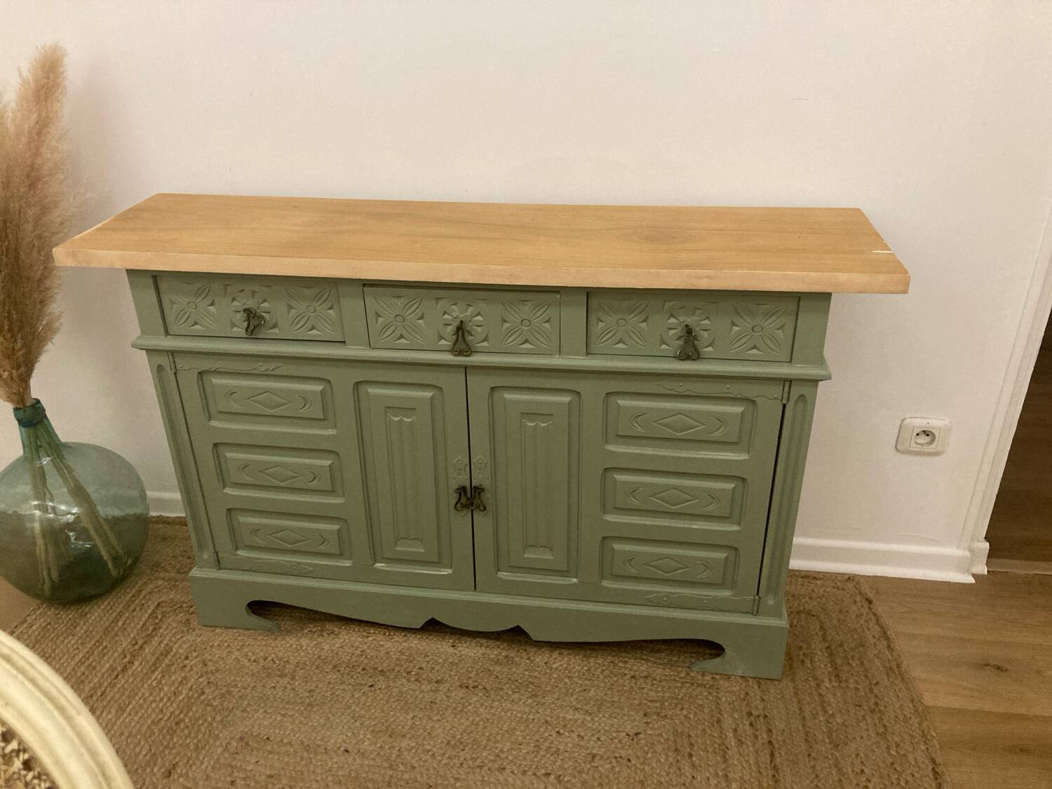 Convenient sideboard