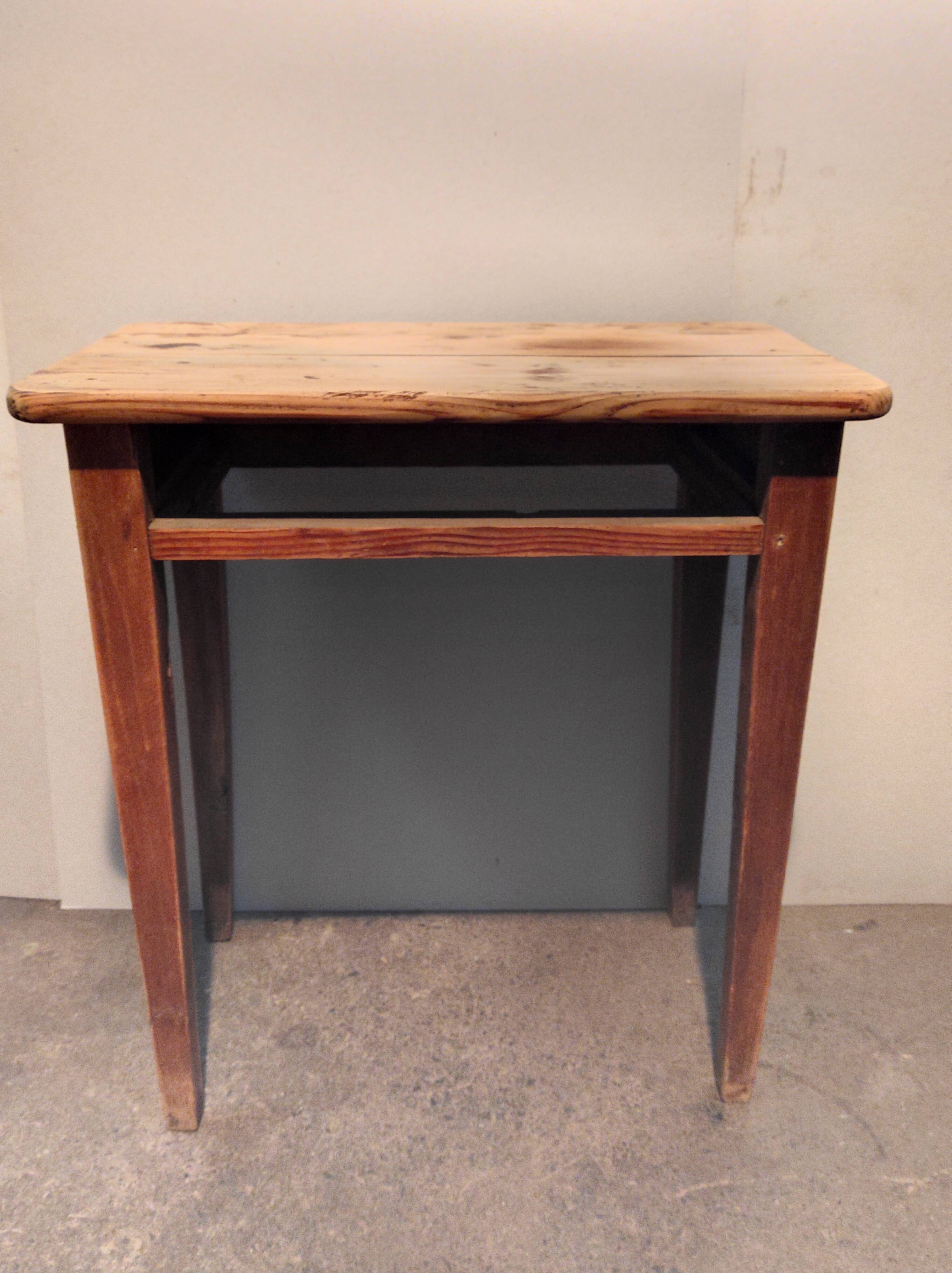 Farmhouse wooden table in fir and beech