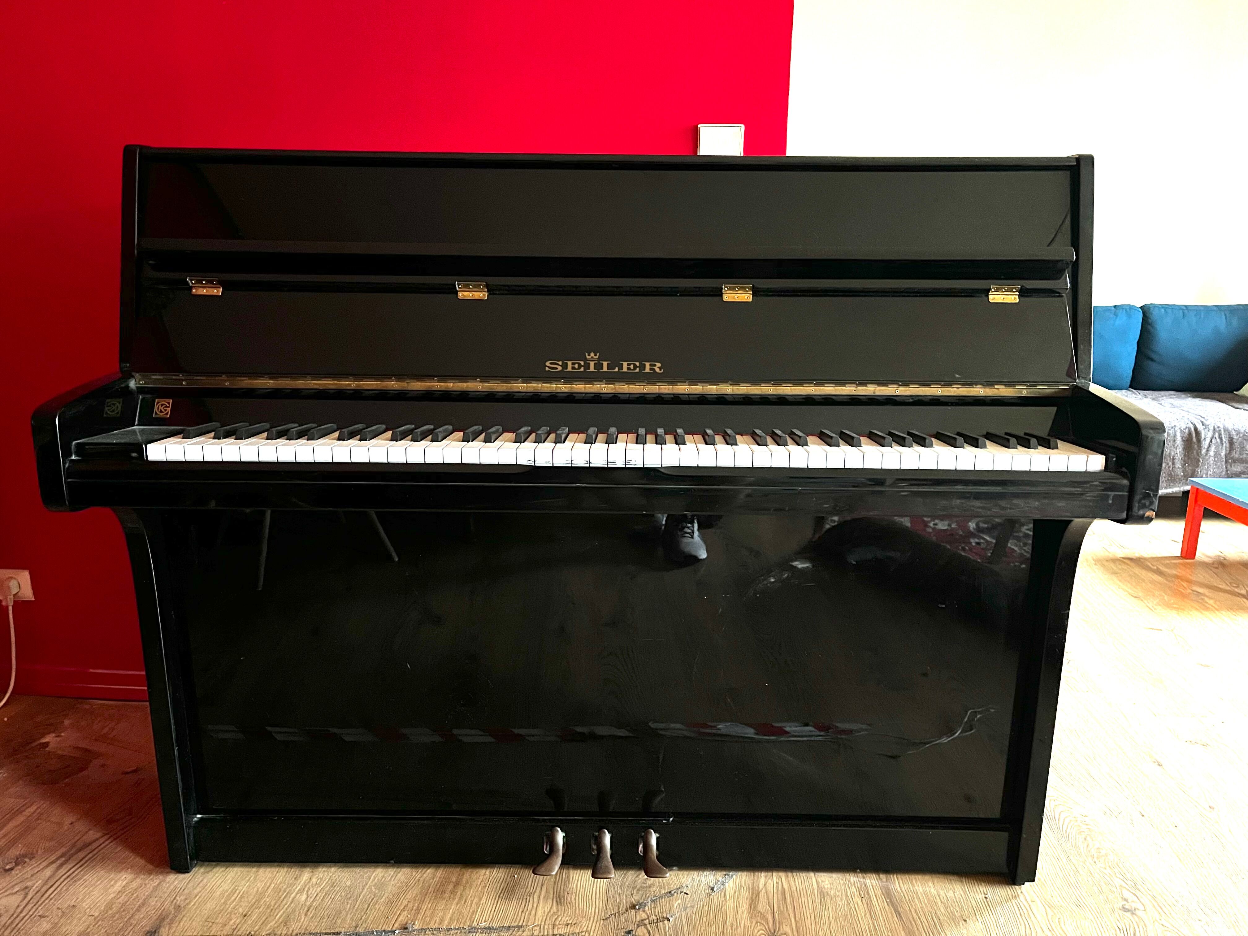 Piano droit Seiler