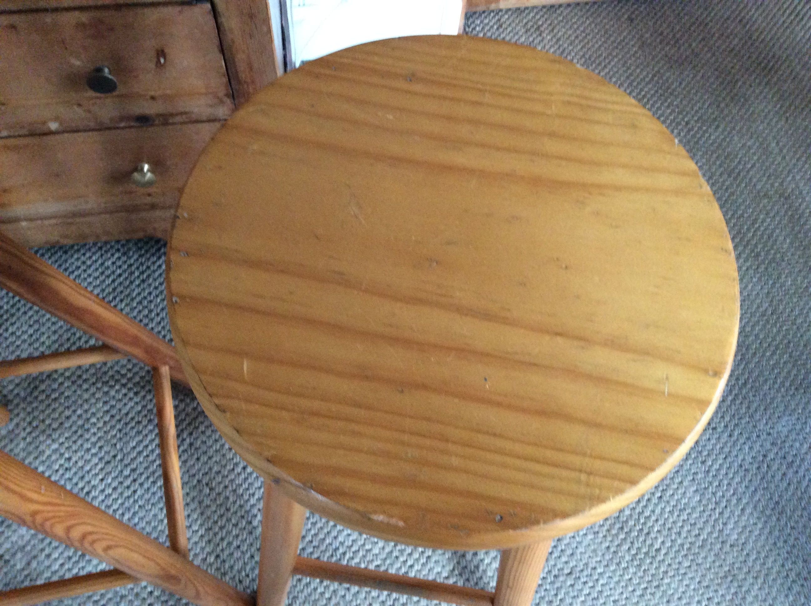 3 bar stools