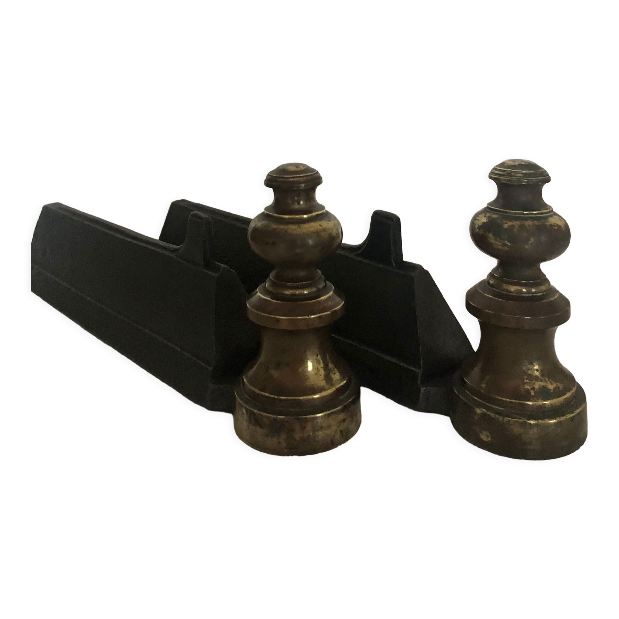 Paire de chenets, accessoires de cheminée