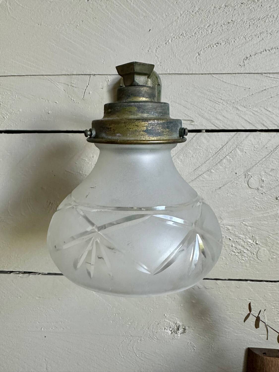 Art Deco wall lamp in metal and glass