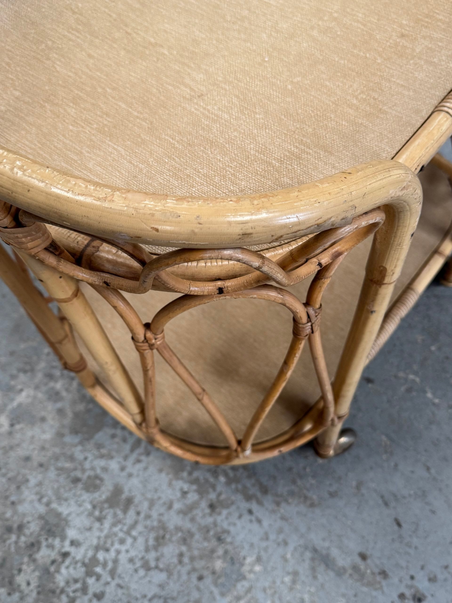 Rattan dessert table