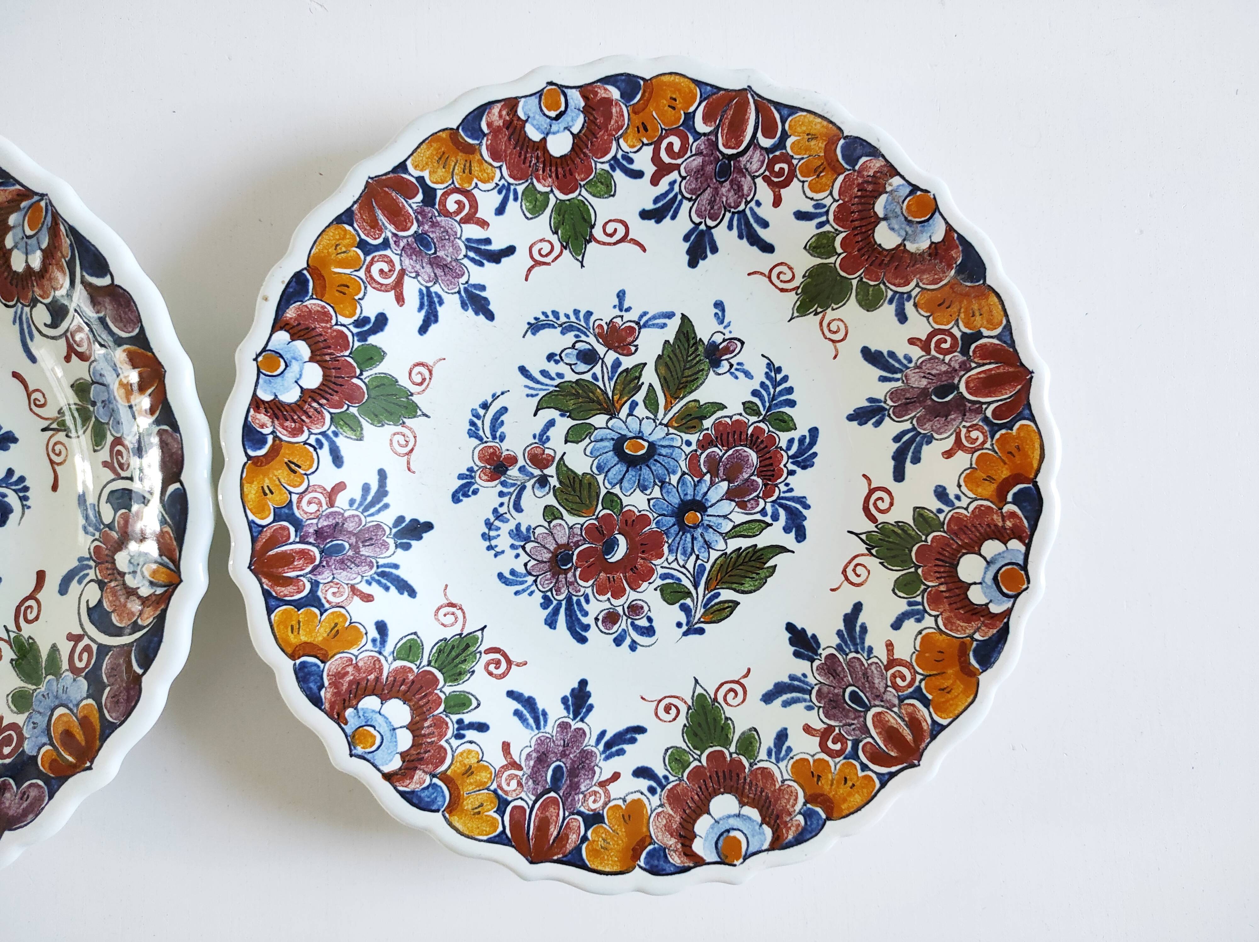Pair of Oud Delft plates