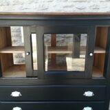 Meuble de métier a tiroirs et portes coulissante