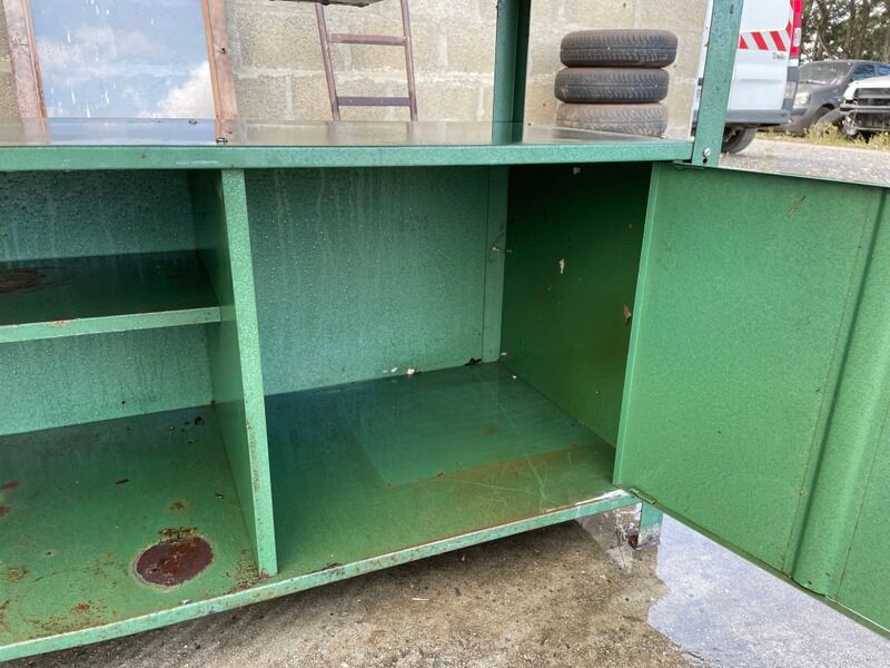 Established iron wooden top