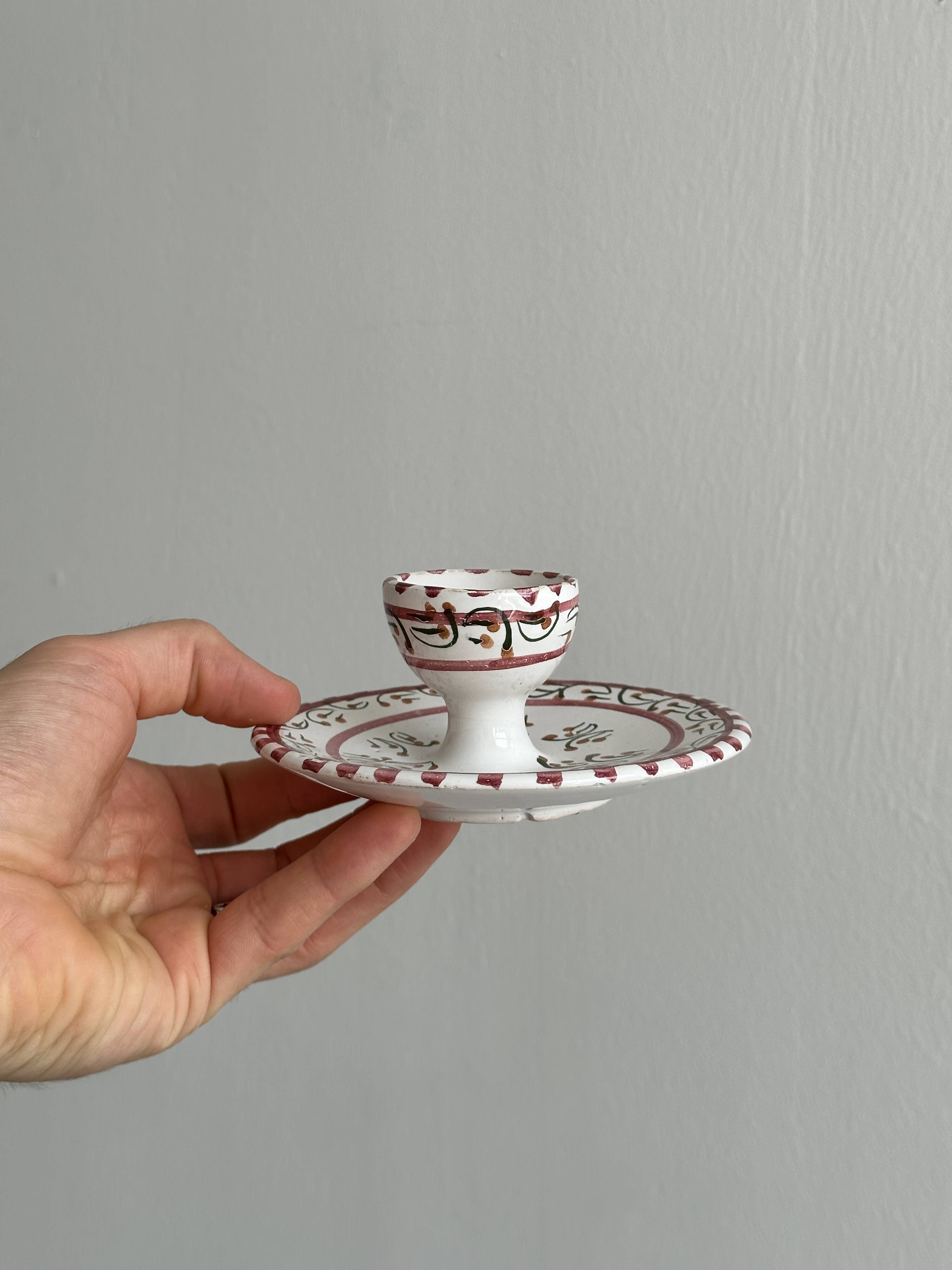 Coquetier en céramique peint à la main